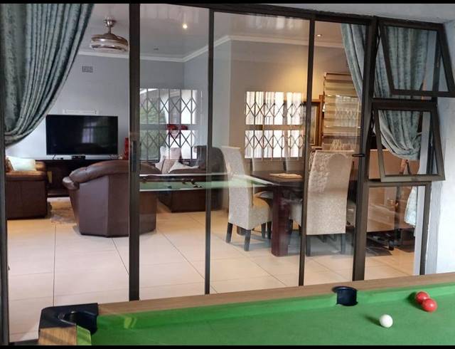 3 BEDROOM HOUSE FOR SALE IN MAYBERRY PARK